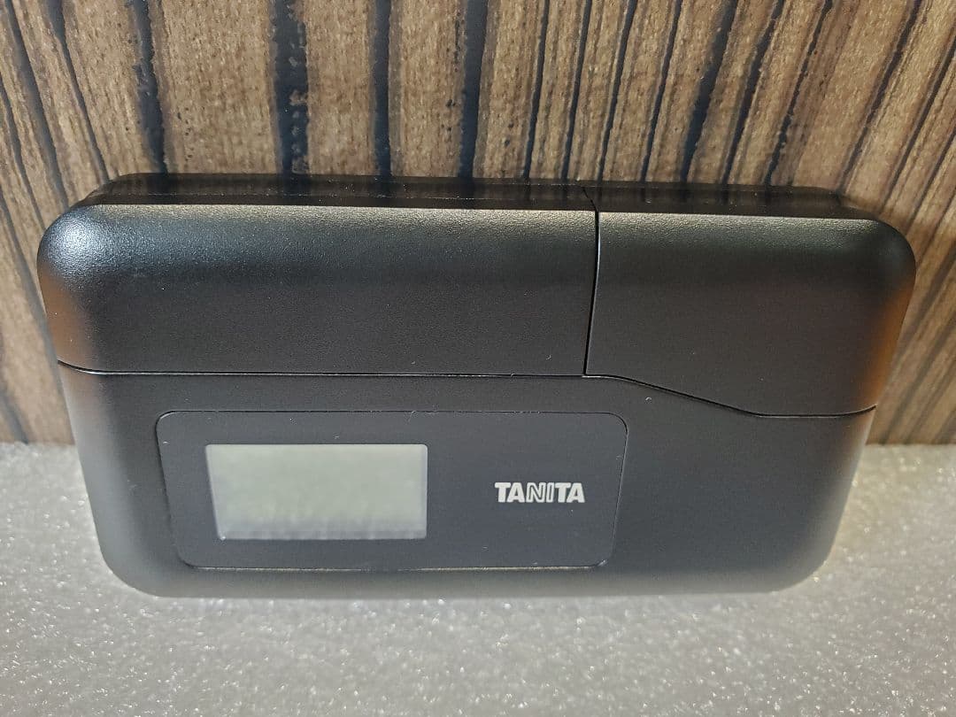 タニタ TANITA においチェッカー ES-100 NIOIをはかる