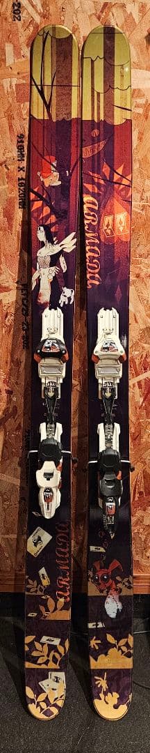 スキー Armada JJ + Jester schizo