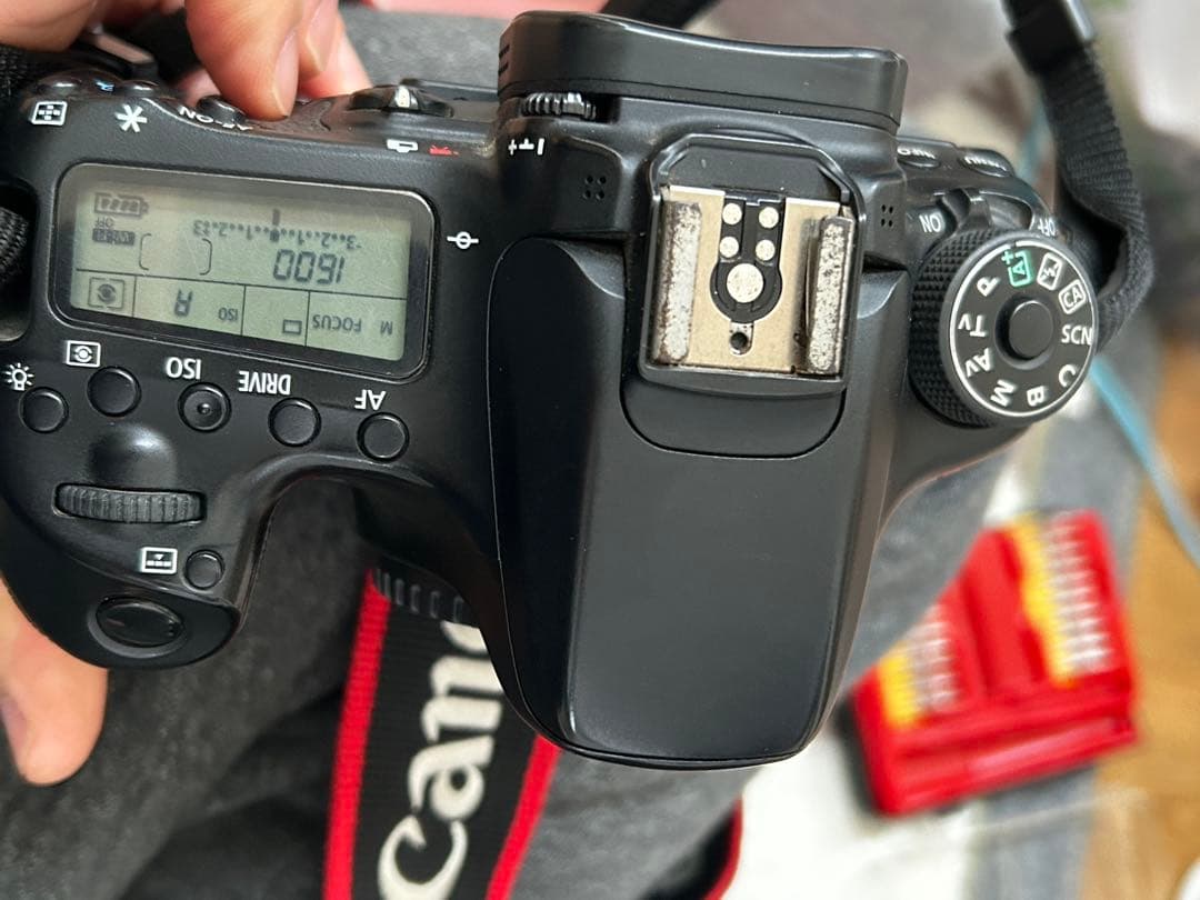 【バッグ付】Canon EOS 70D ボディ デジタル一眼レフ Wi-Fi内蔵