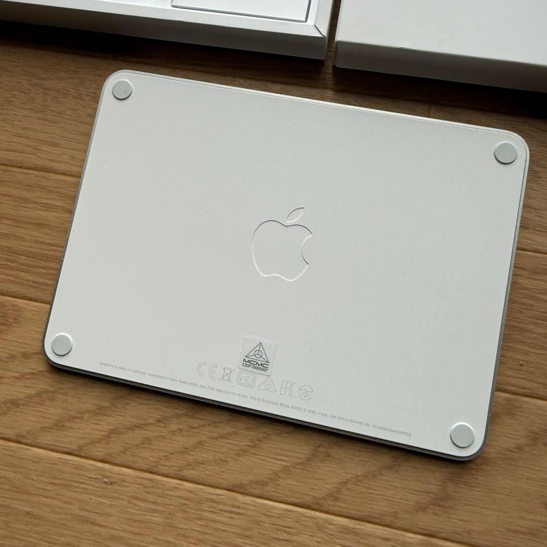 Magic Trackpad ホワイト 第3世代 USB-C MK2D3ZA/A