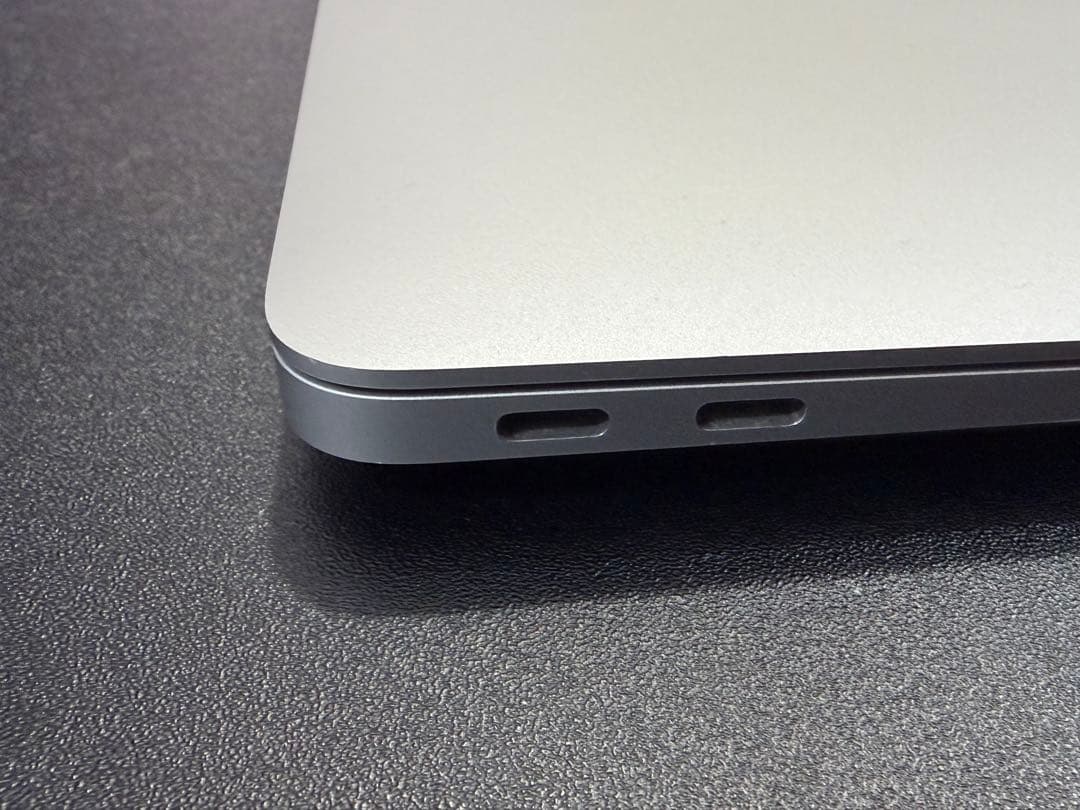 MacBook Air 2020 M1 8GB 512GBバッテリー容量85%