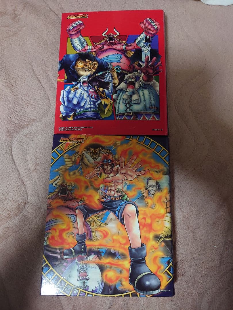 1069.ワンピースベリーマッチ　4ポケット　カードファイル　2種類セット