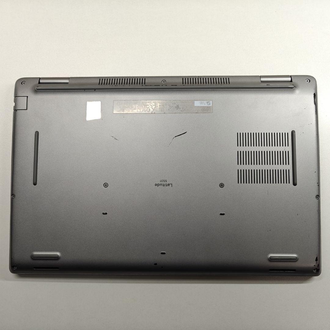 Dell Latitude 5531 ノートPC 12世代i7 16GB RAM