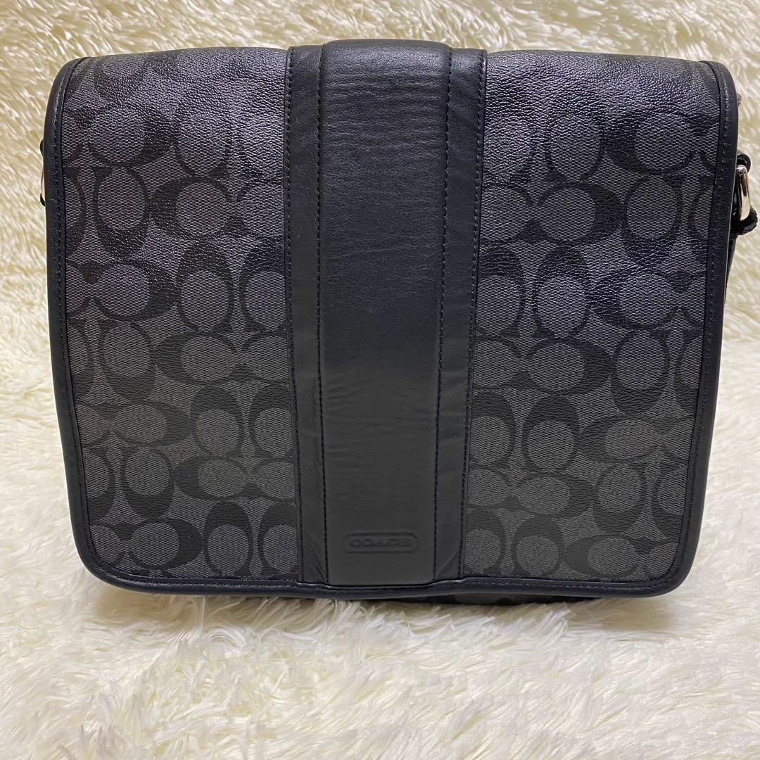 COACH ヘリテージ メッセンジャーバッグ シグネチャー　PVC ブラック