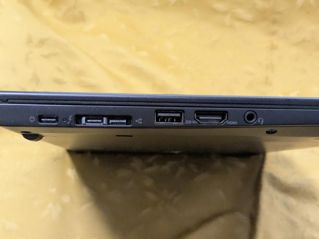 第8世代Core i5 ThinkPad 8GB／256GB 13.3FHD美品