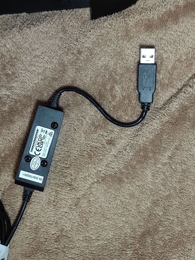 THRUSTMASTER フライト ラダーペダル