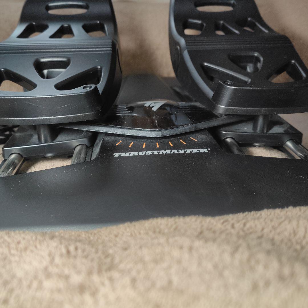 THRUSTMASTER フライト ラダーペダル