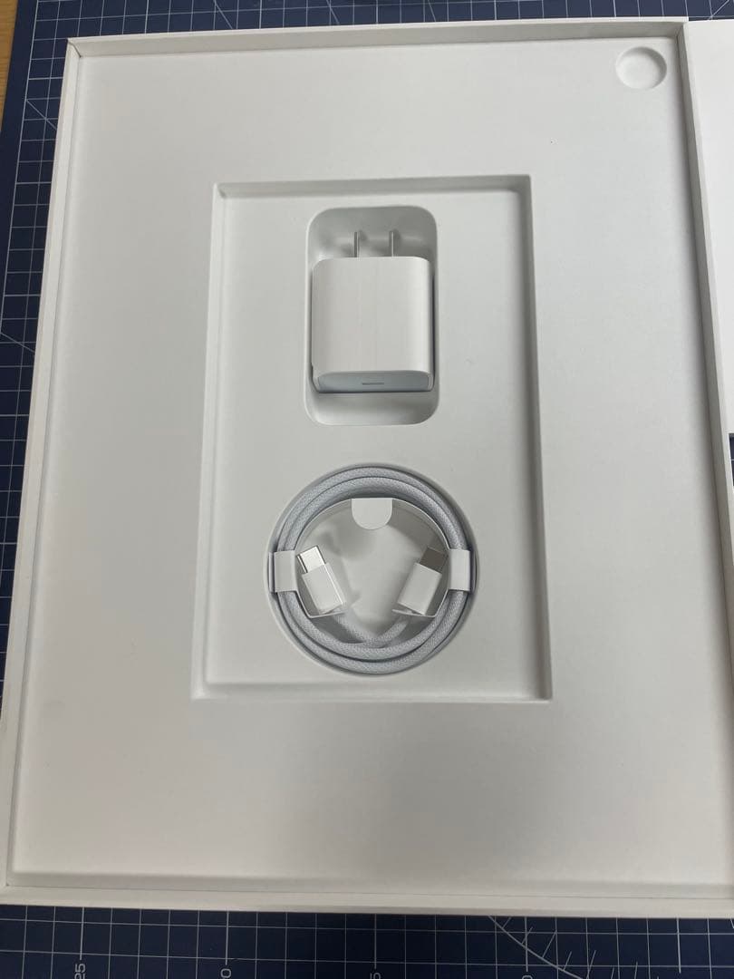 ぽ*ら様 Apple iPad M3 Air 13インチ スペースグレー　256