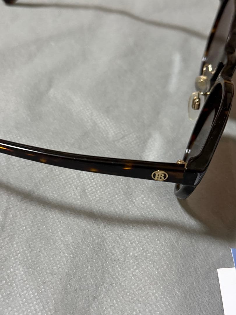 BURBERRY バーバリー　サングラス　BE4351D