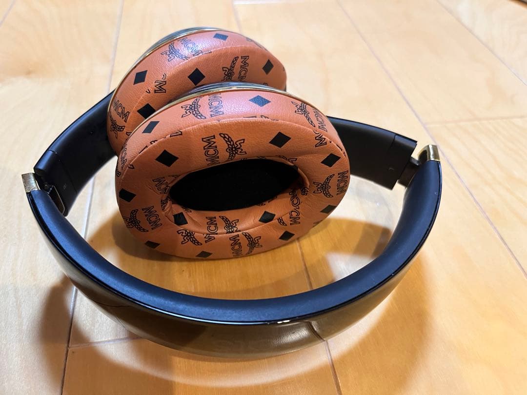 【超希少】Beats by Dre ＆MCMコラボ ワイヤレスヘッドホン 黒