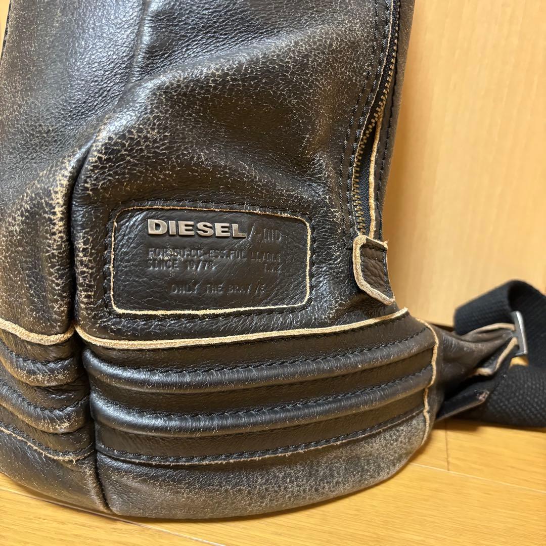 【希少】DIESEL レザー ボディバッグ ブラック