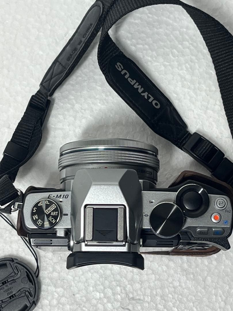OLYMPUS OM-D E-M10 レンズキット 現状品 美品