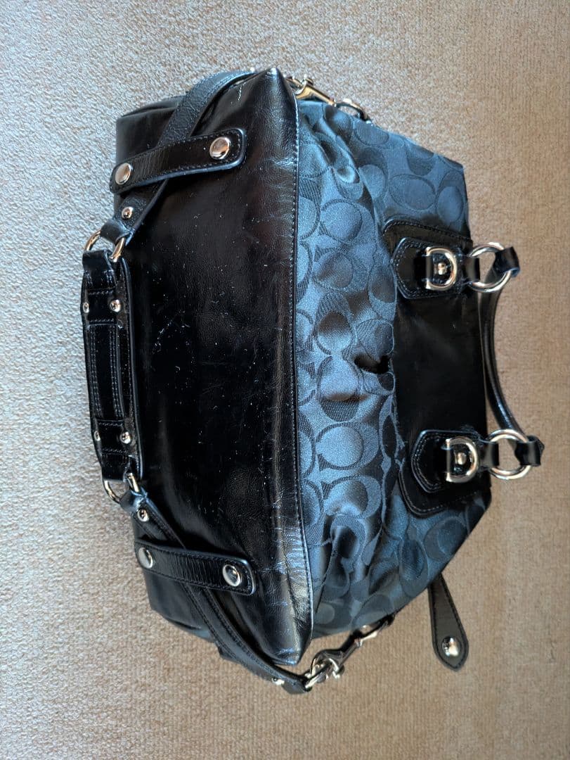 2010年頃購入　Coach ブラック ハンドバッグ