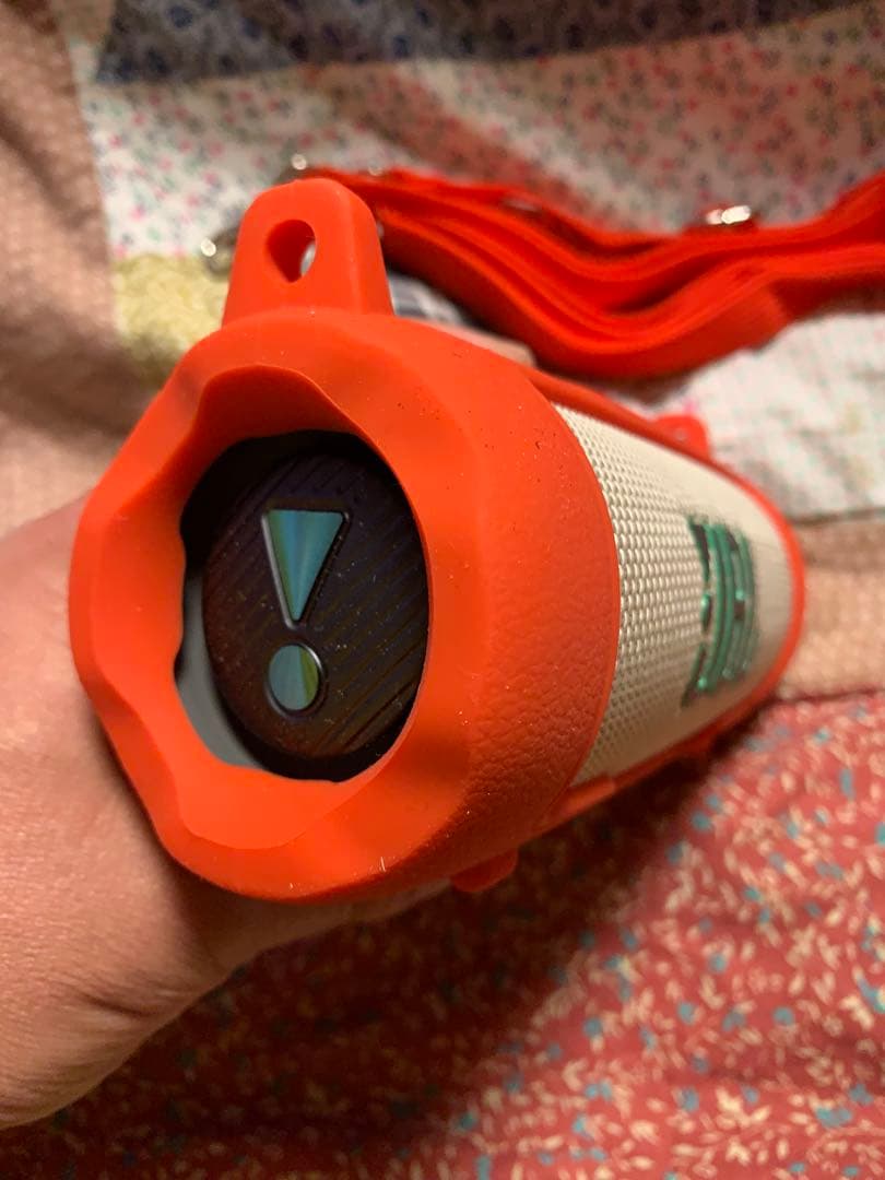 JBL FLIP7 ワイヤレススピーカー　レッドシリコンカバー付き