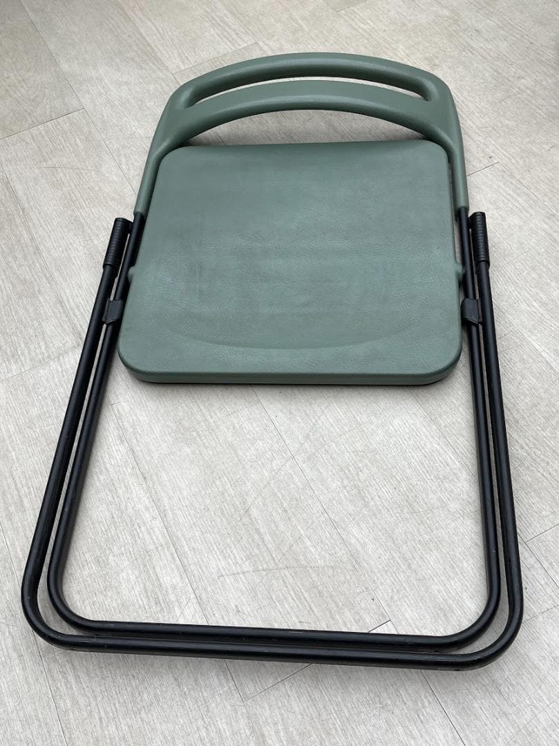 axona AICHI 折りたたみ椅子 MILO 4脚 フラットスタッキング　②