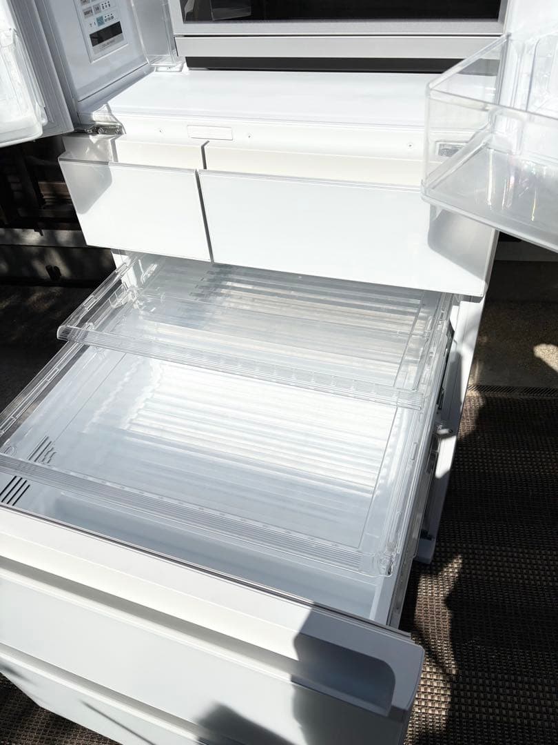 値下げしました❗️パナソニック パーシャル搭載　600L NR-F606WPX-W