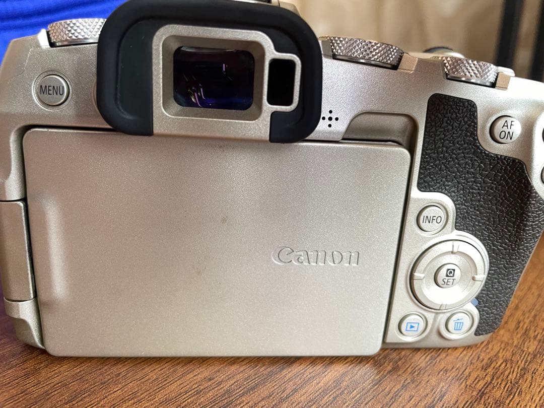 デジタルカメラ Canon EOS RP + 85mm f1.8