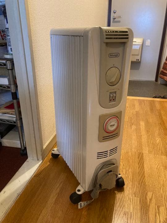 電気ヒーター DeLonghi 071221TEC