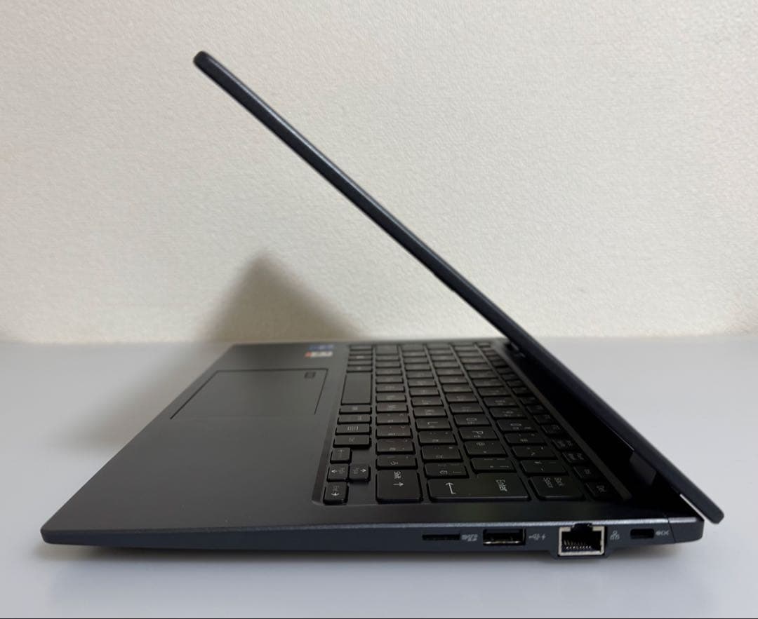 累積664h 東芝 G83/KW 第12世代i5 16GB Office 顔指紋