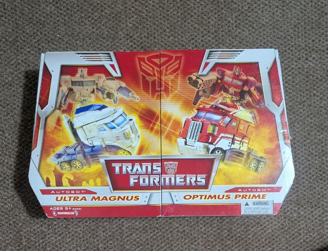 未開封　海外版トランスフォーマー　オプティマスプライム ＆ ウルトラマグナス