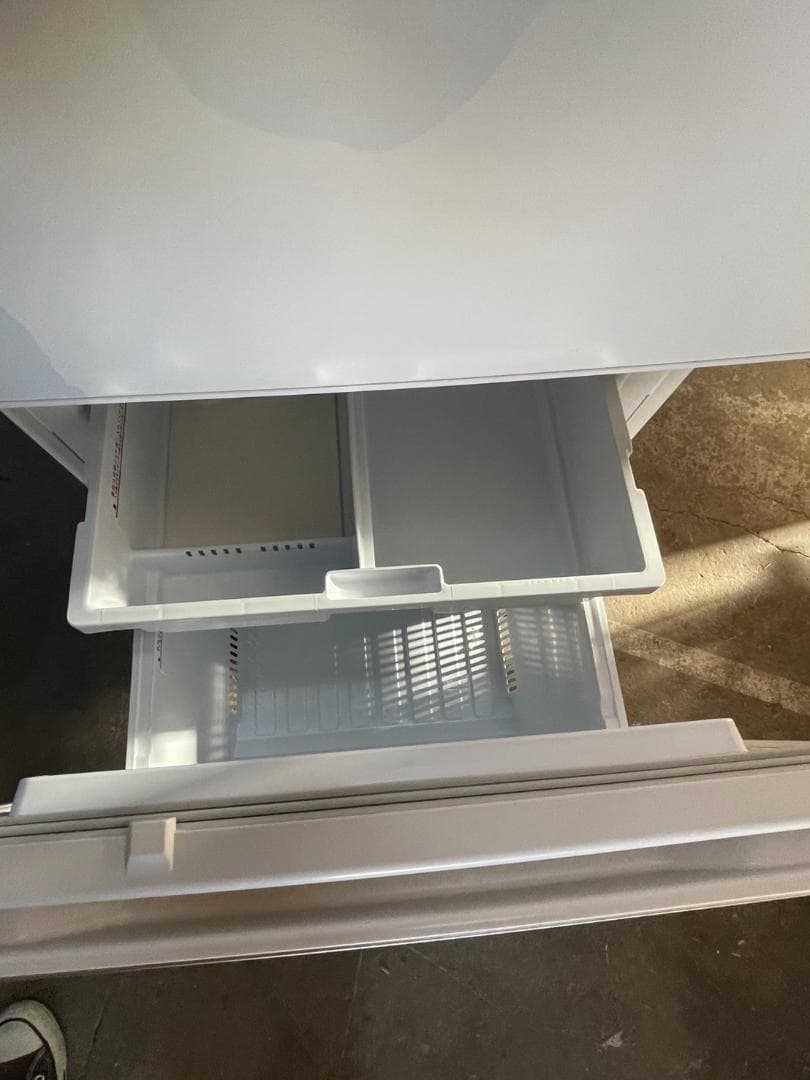 三菱　3ドア冷凍冷蔵庫　272L　MR-CX27F-W　2021年製