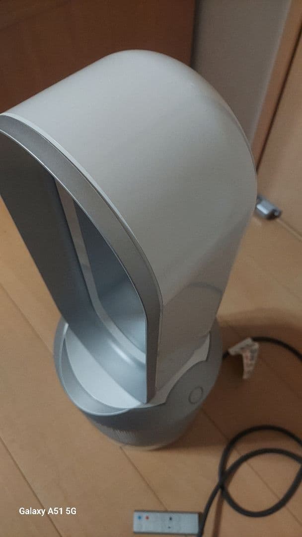 ダイソン 空気清浄機能付 Dyson Pure Hot + Cool HP03