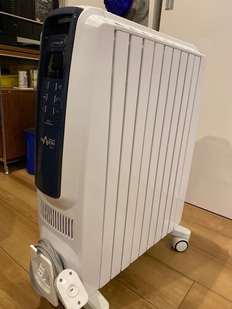 デロンギ　オイルヒーターＱSD0915-ＢＬ