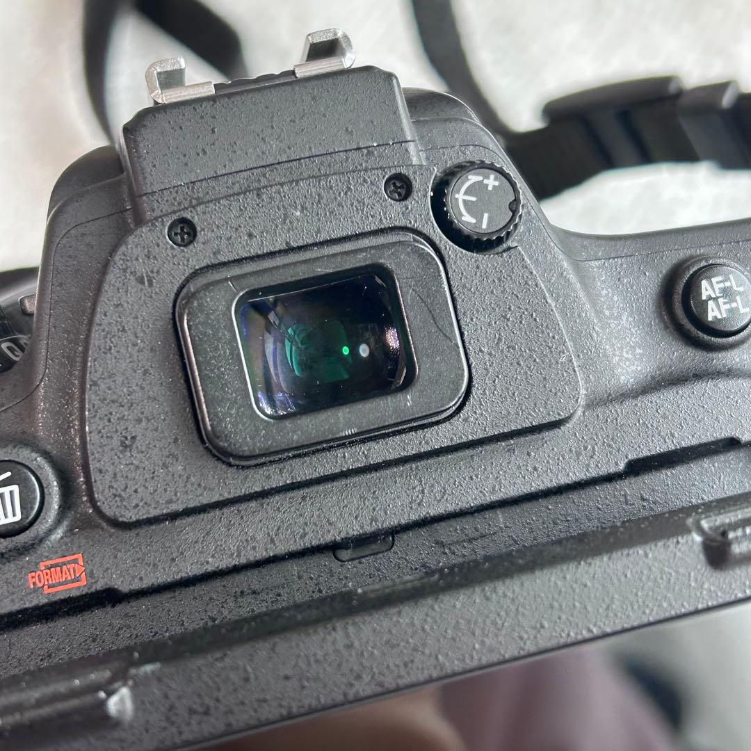 Nikon D750 一眼レフカメラ 本体　縦グリップ付き