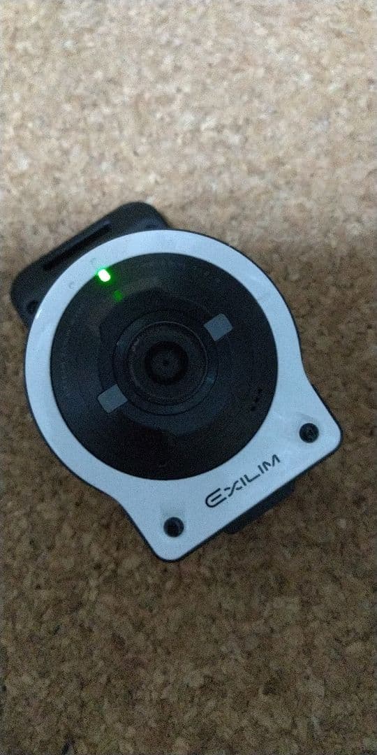 カシオ CASIO EXILIM EX-FR10 デジカメ