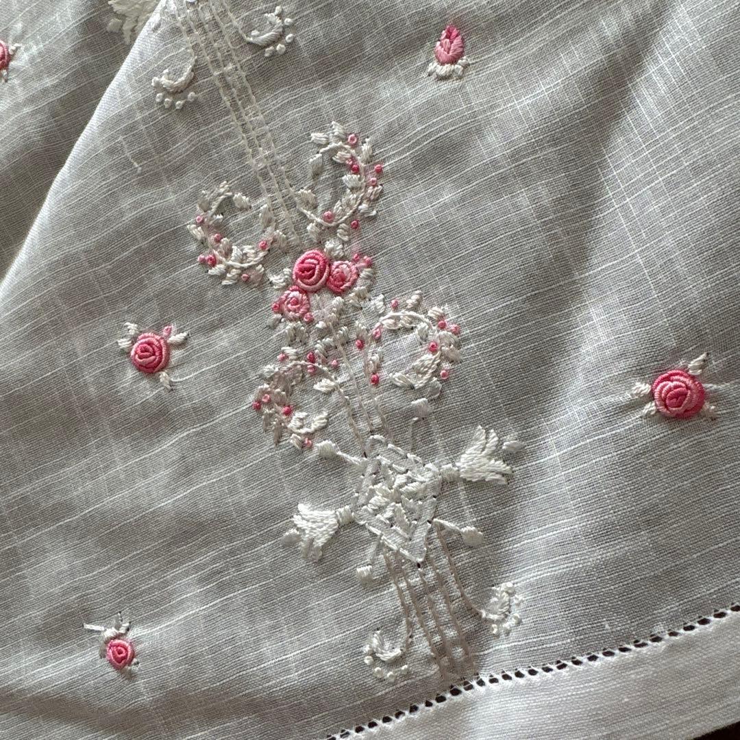 未使用　WAKO ベトナム製　手刺繍ハンカチ　タオルハンカチ　ワコウ　銀座和光