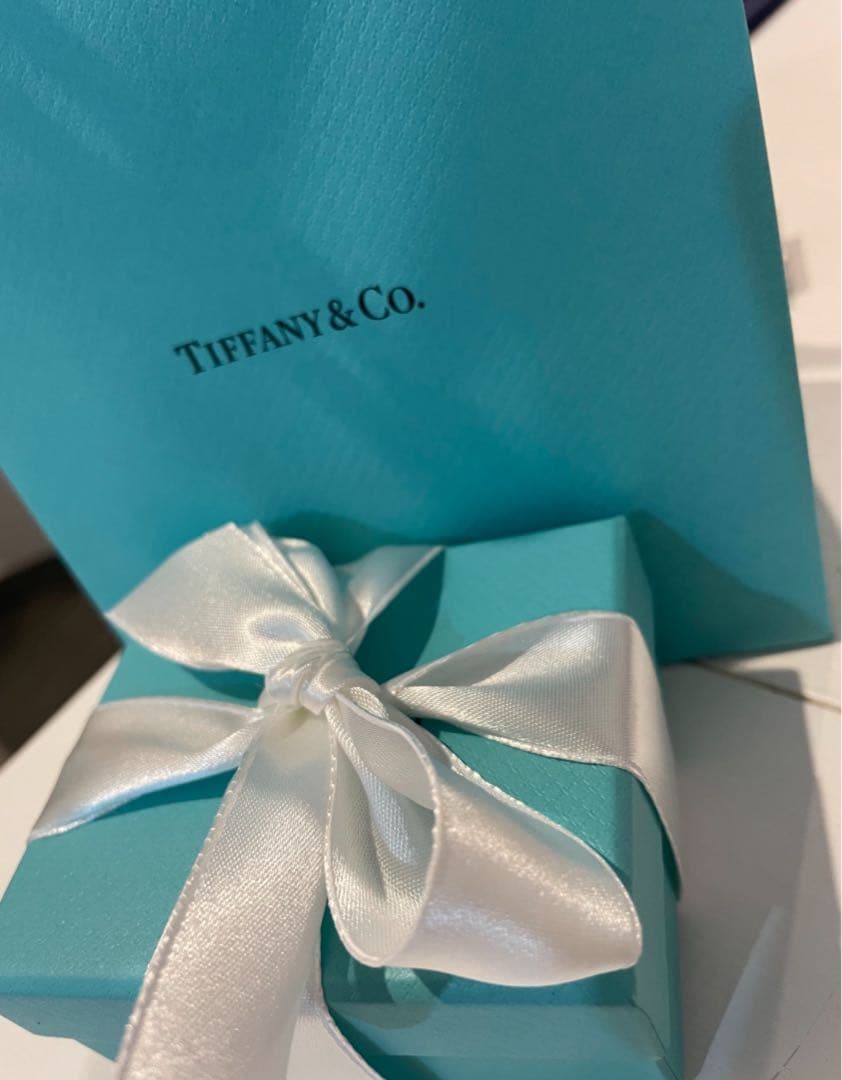 Tiffany & Co. スマイルピアス　ローズゴールド　片耳