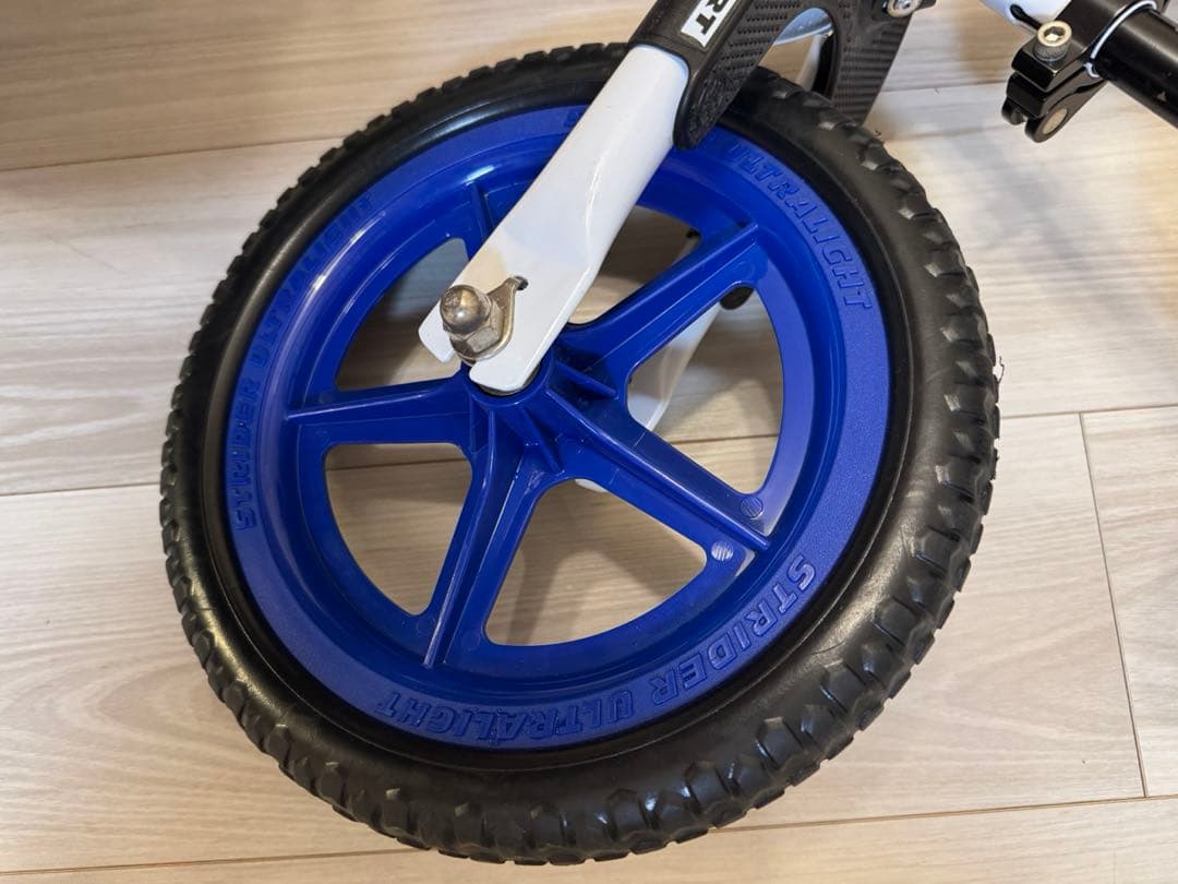 ⭐️evila chi様限定⭐️希少・限定カラー】ストライダー 12インチ