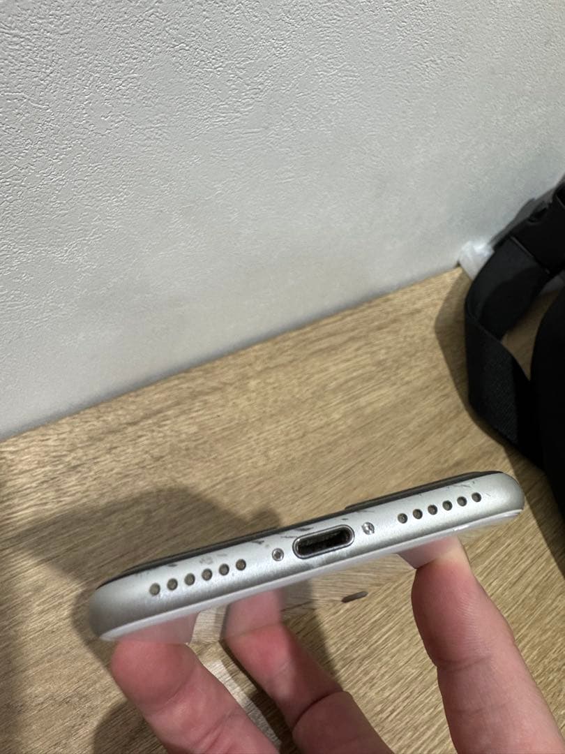 Apple iPhone SE2 (第2世代) 128GB