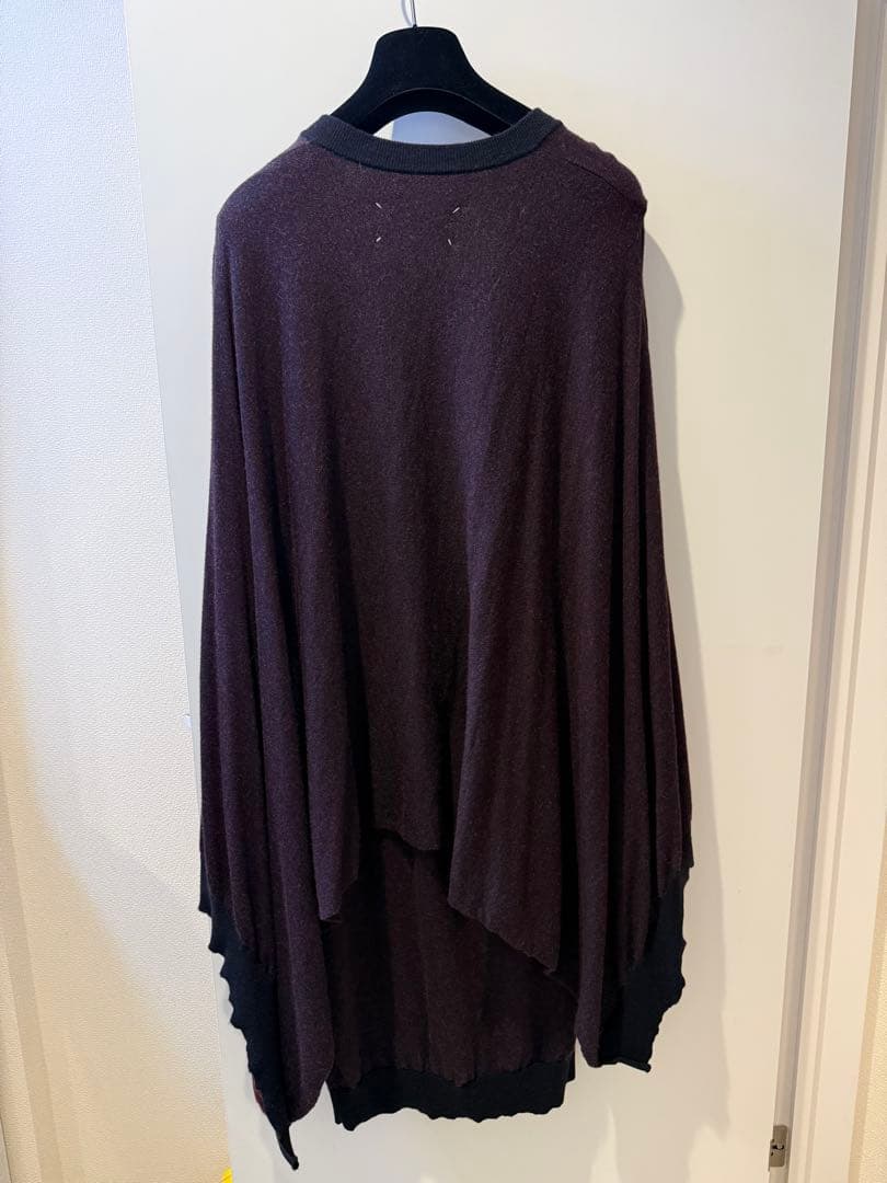 メゾンマルジェラダークパープル Vネック ケープスタイル ニット
