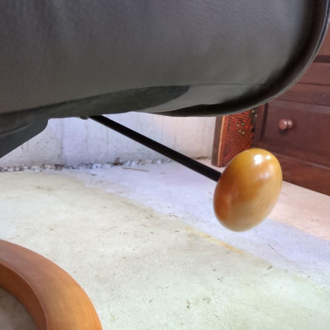 牛革 Hjellegjerde イエリアーダ オットマン付リクライニングチェア