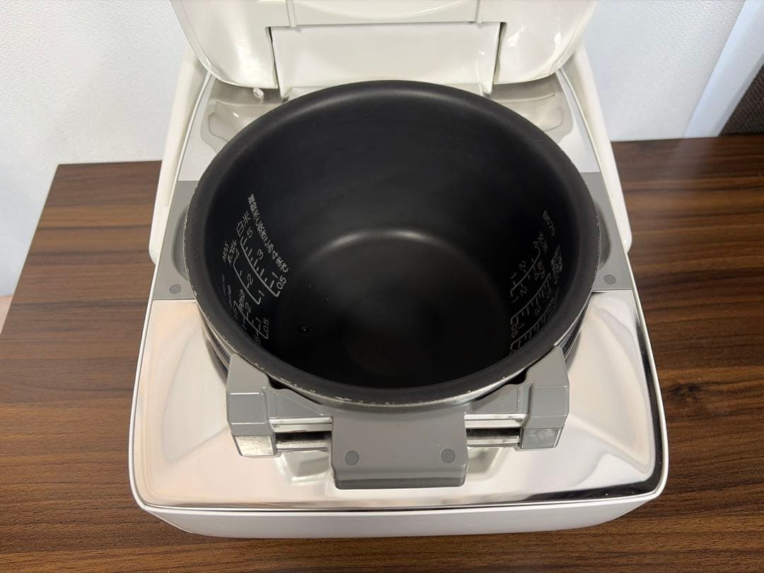 【美品】象印 炎舞炊き NW-LA10 5.5合 雪白