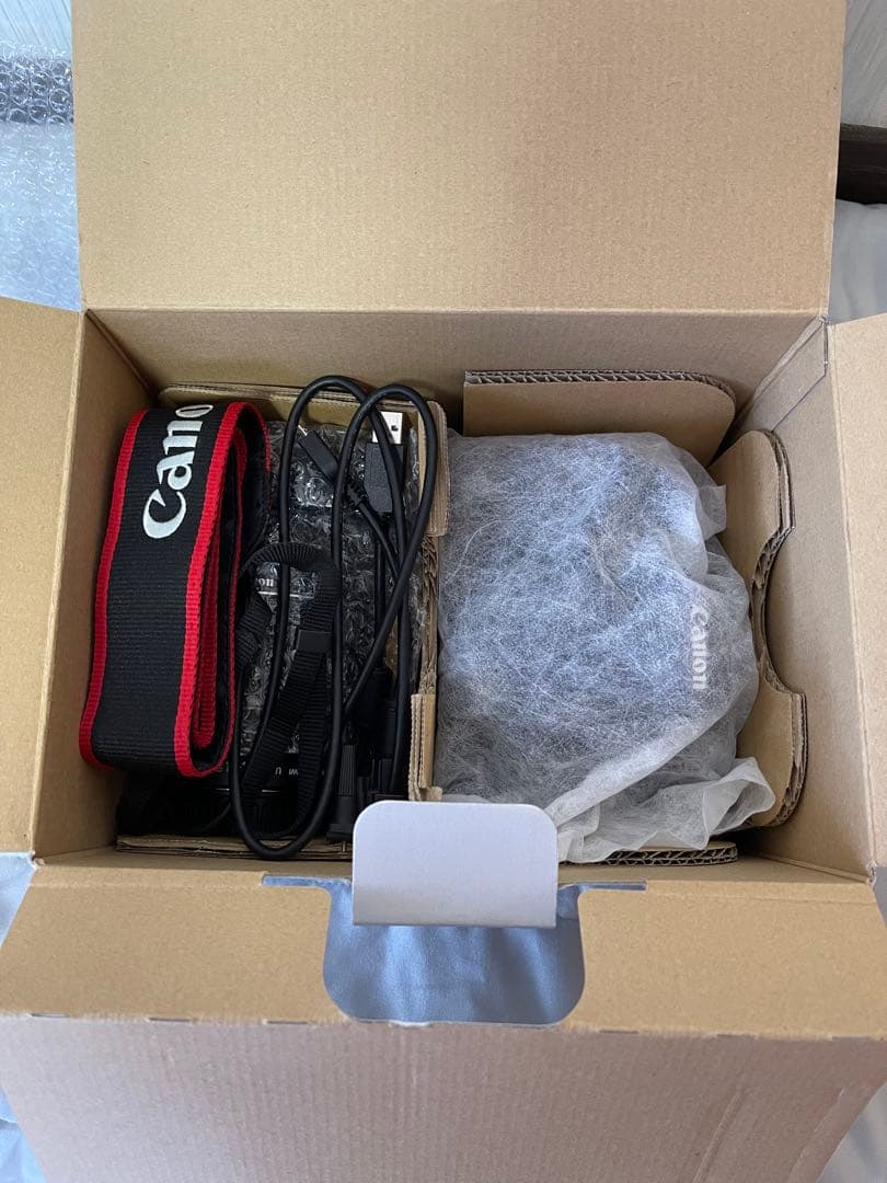 デジタルカメラ Canon EOS 7D Mark II EF-S 18-135 IS STM