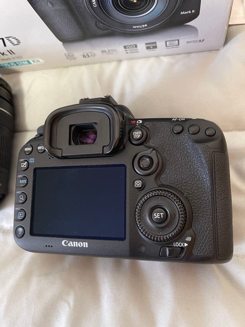 デジタルカメラ Canon EOS 7D Mark II EF-S 18-135 IS STM