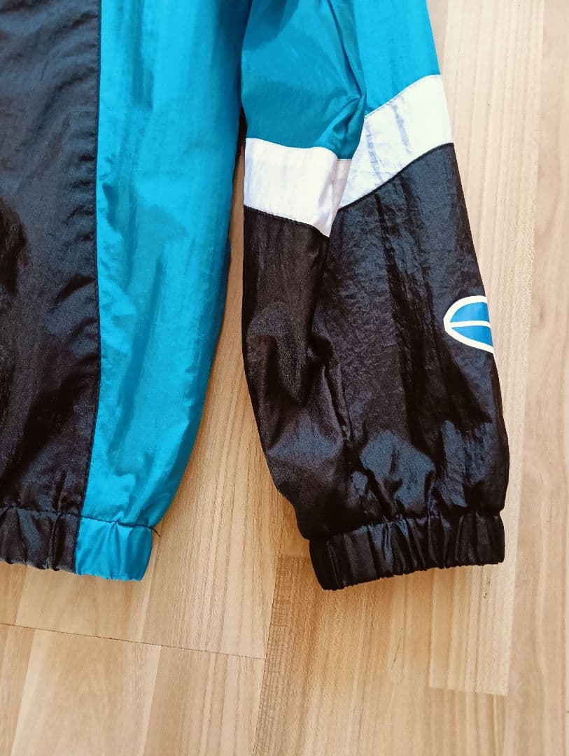 ミッチェルアンドネス MLB トロント ブルージェイズ フード付きジャケットXL