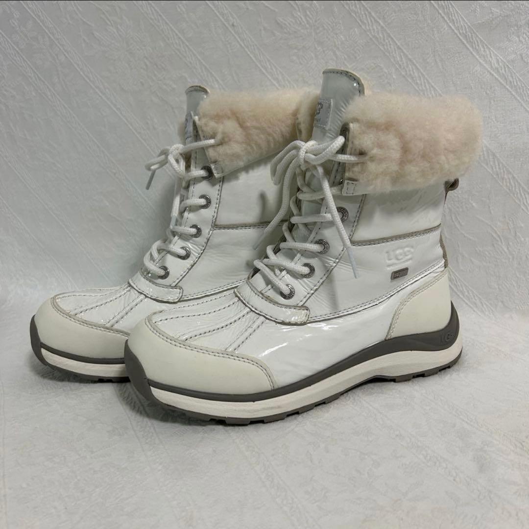♥︎希少完売品♥︎UGG アディロンダックIII パテントブーツ ホワイト24cm