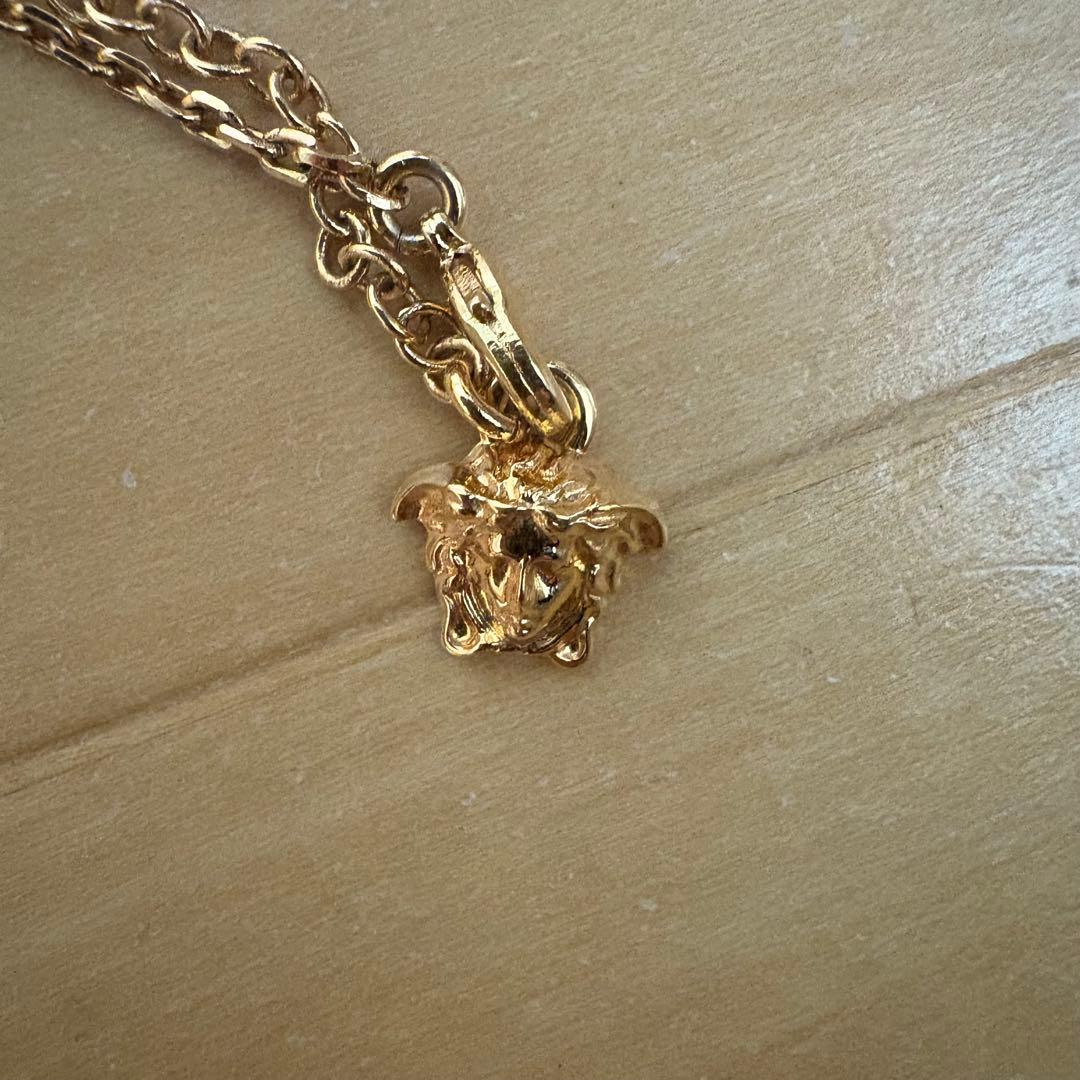 国内正規品　VERSACE ヴェルサーチェ　メドゥーサネックレス　ゴールド