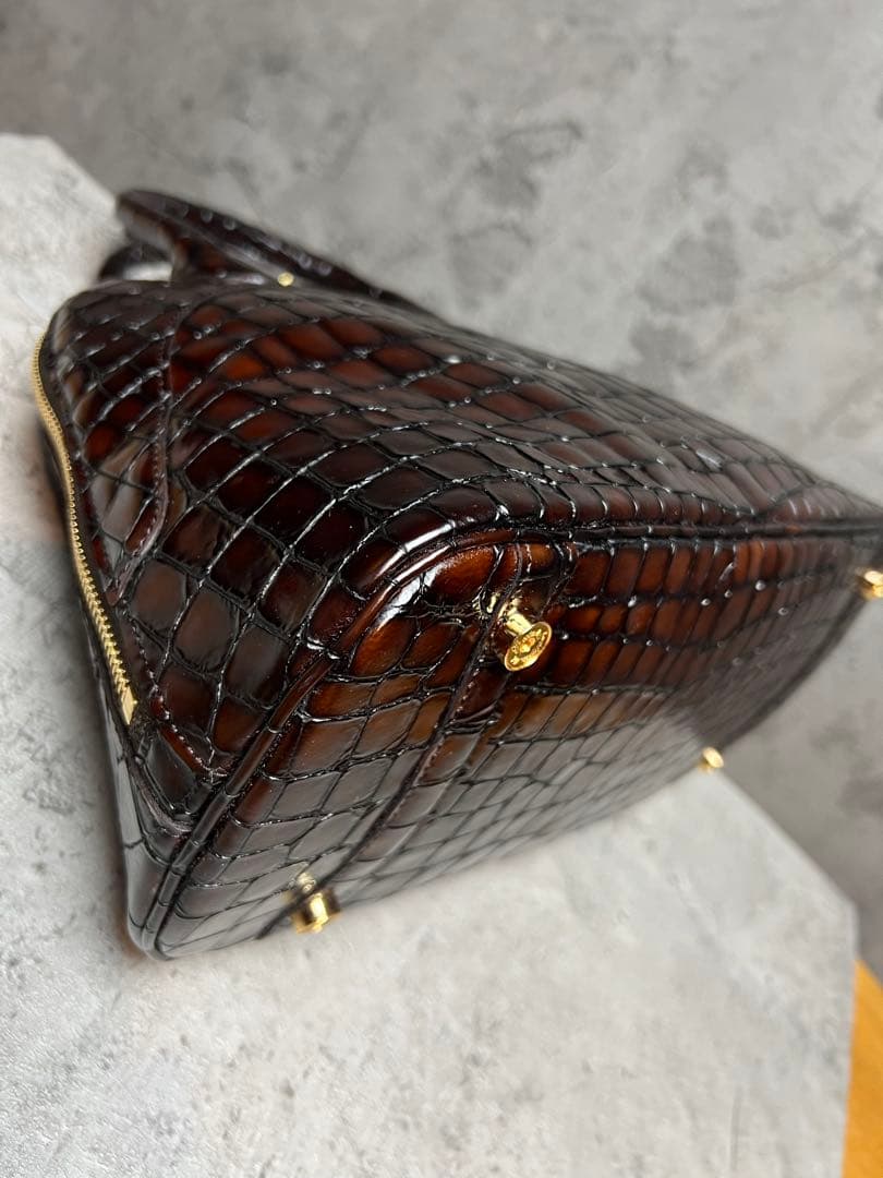 A.D.M.J. ダークブラウン ハンドバッグ