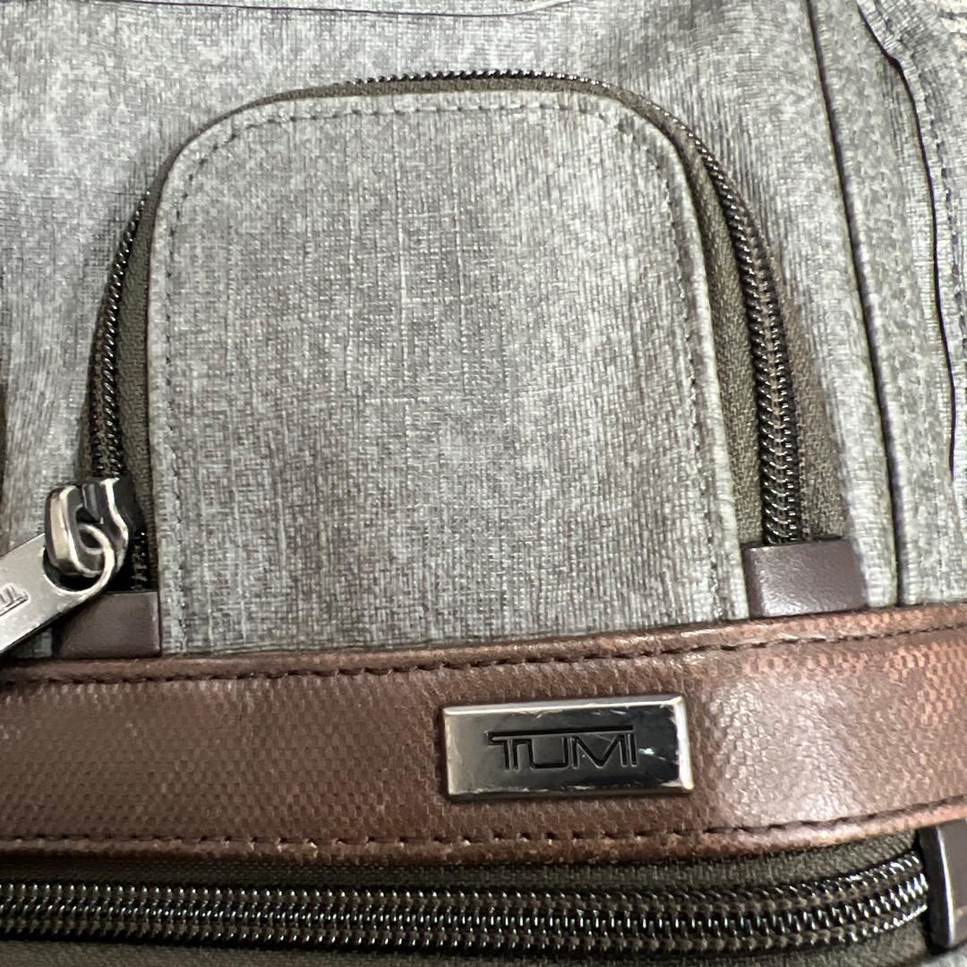 TUMI グレー ブラウン　ビジネスバッグ　タグおまけ付