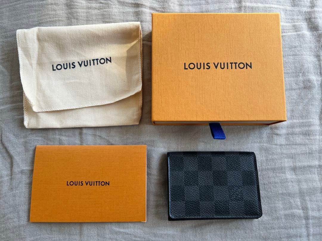 ルイヴィトン ダミエグラフィット名刺入れ 美品M63338