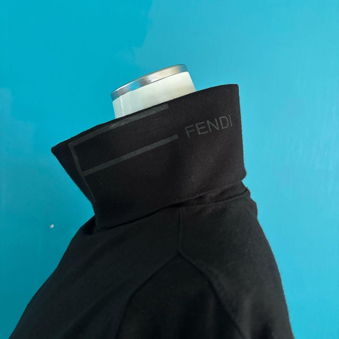 1364 FENDIフェンディ　ブラック タートルネックプルオーバー　46