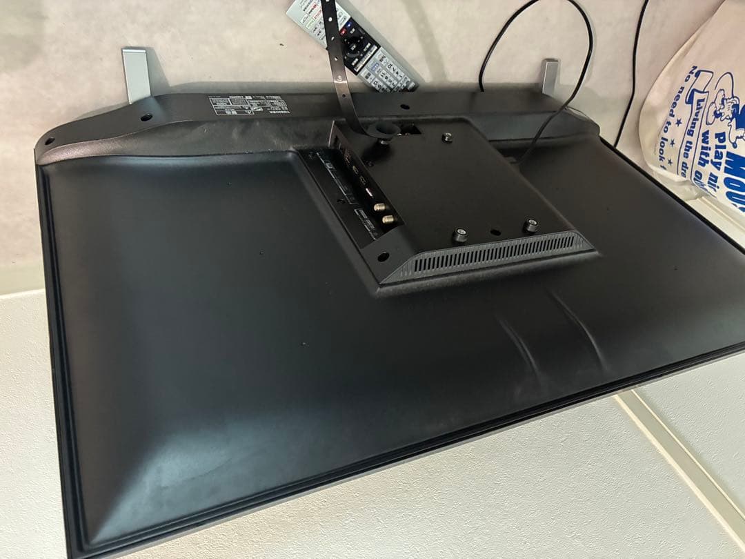 TOSHIBAテレビREGZA40インチ　リモコン付