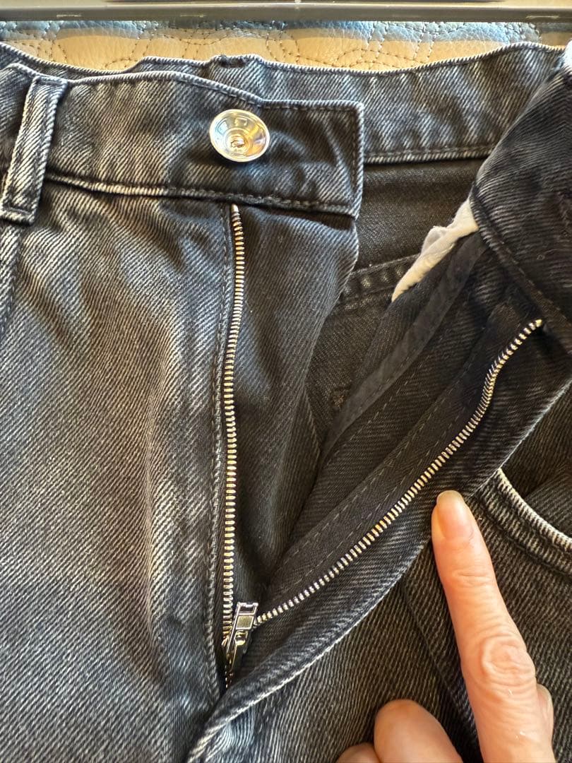 ぽんマルジェラブラックカットアウトデザイン デニムパンツ