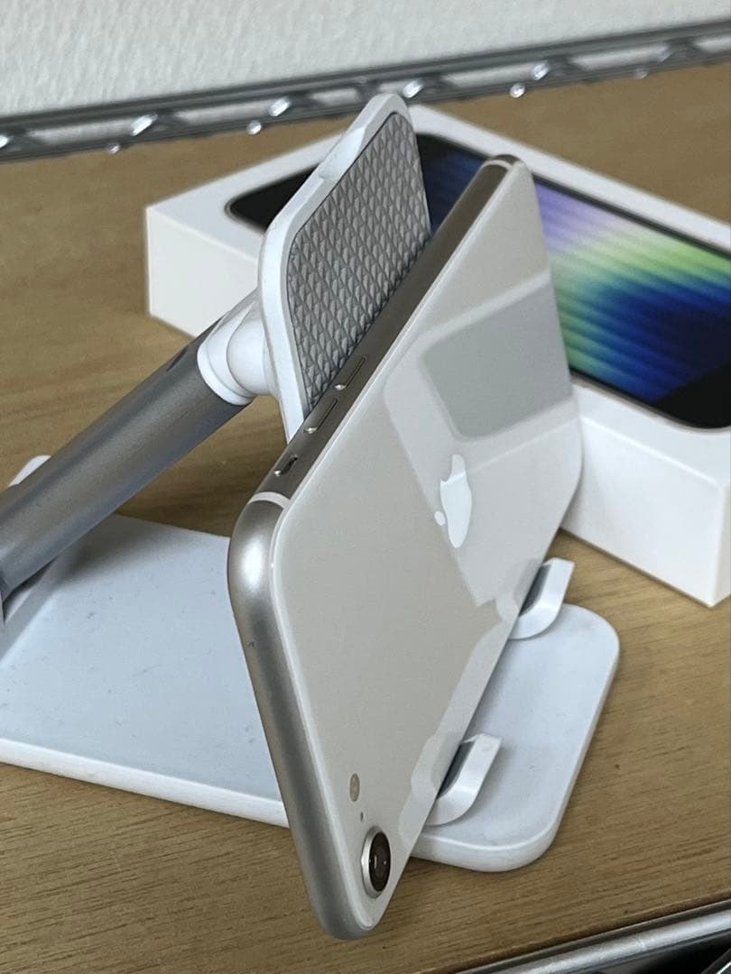 Apple iPhone SE (第3世代) ホワイト 64GB SIMフリー