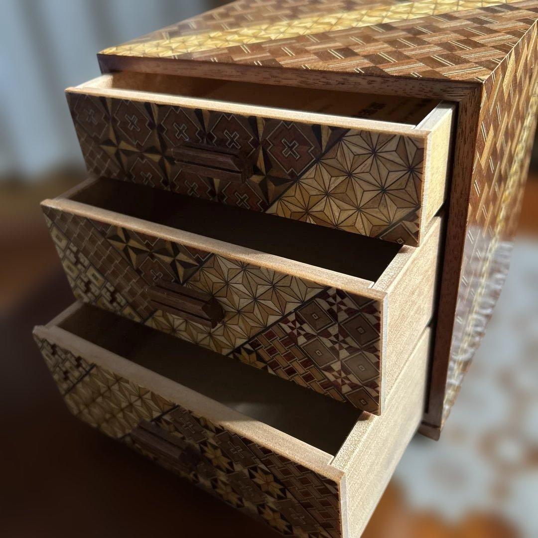 【美品】箱根寄木細工 三段小引き出し 伝統工芸 幾何学文様 木工芸