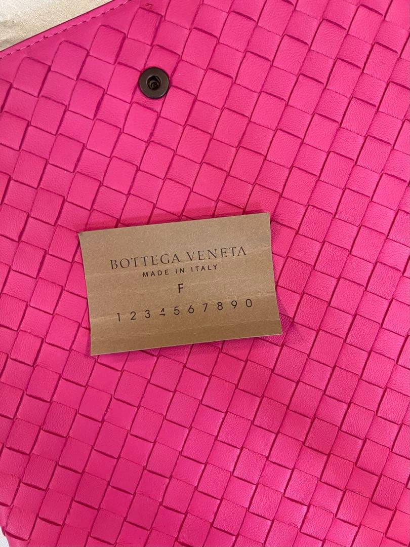 新品同様★BOTTEGAボッテガヴェネタ★イントレチャートレザーiPadケース